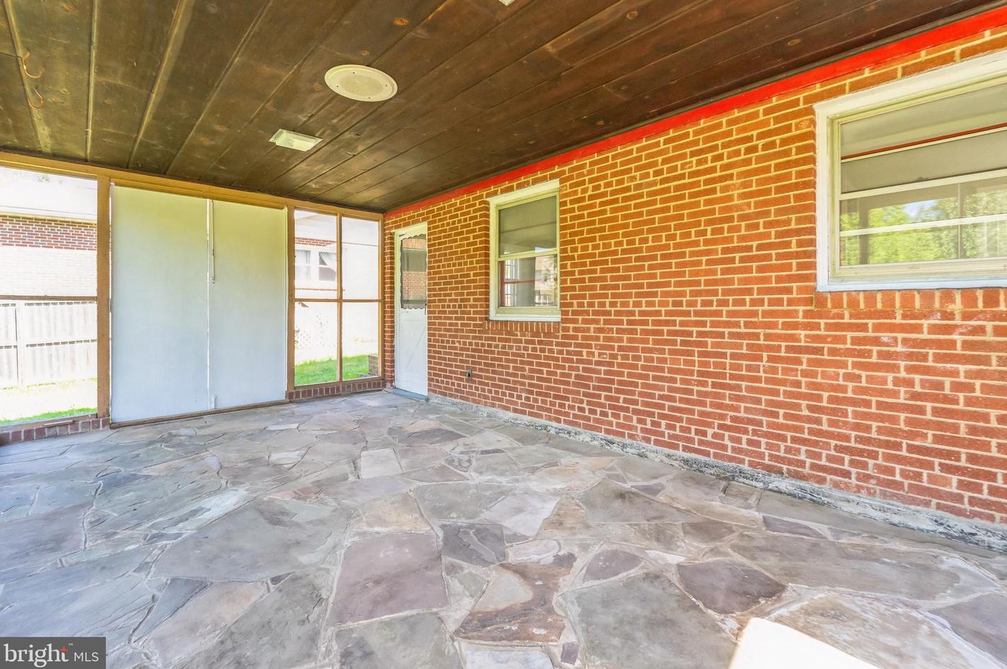 11104 Easecrest Dr, Silver Spring MD 20902-3509 exterior