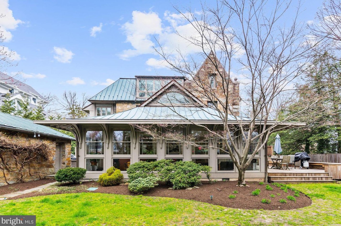 5112 Edgemoor Ln, Bethesda, MD 20814-2311