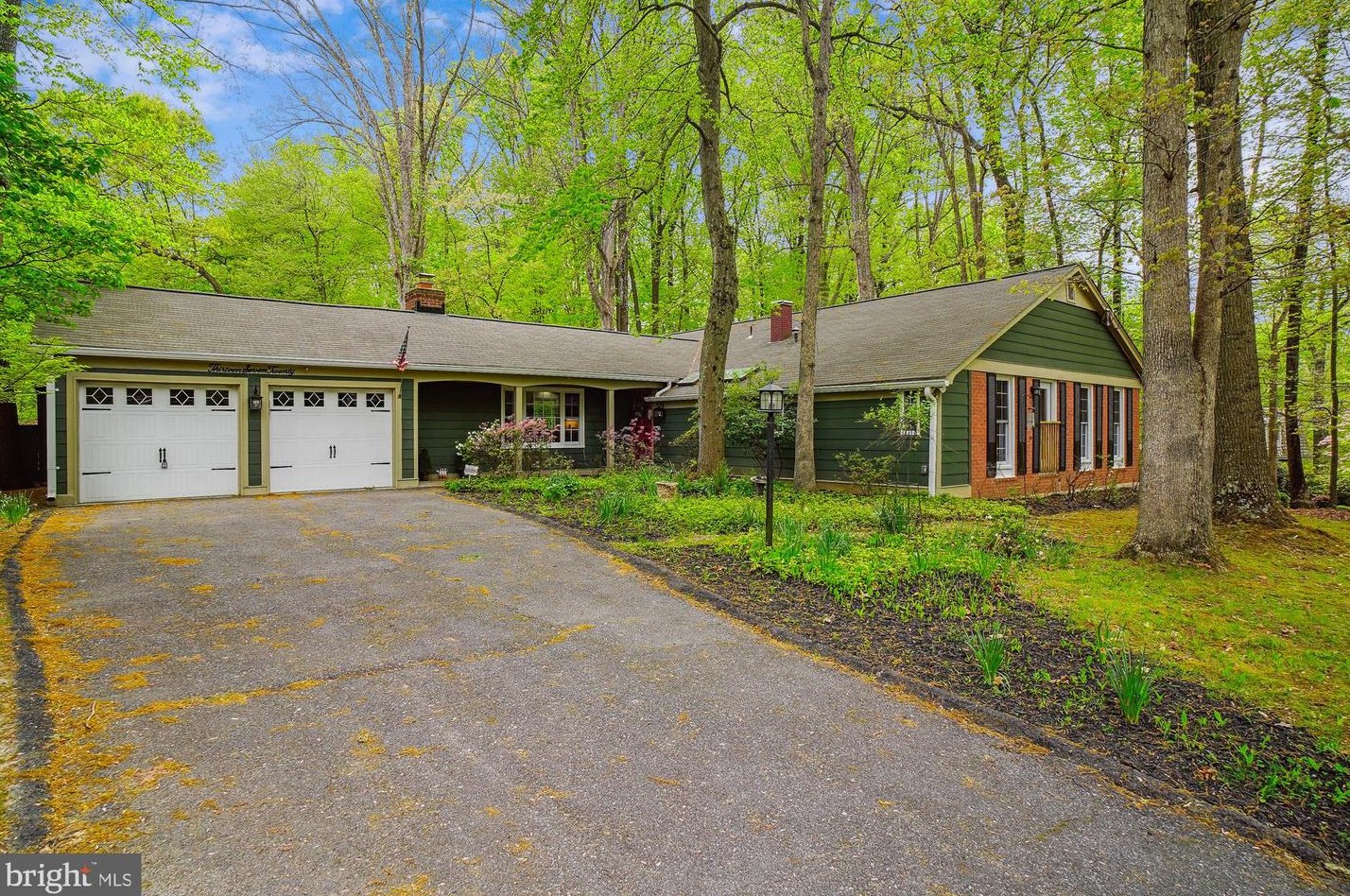 13720 N Gate Dr, Silver Spring, MD 20906