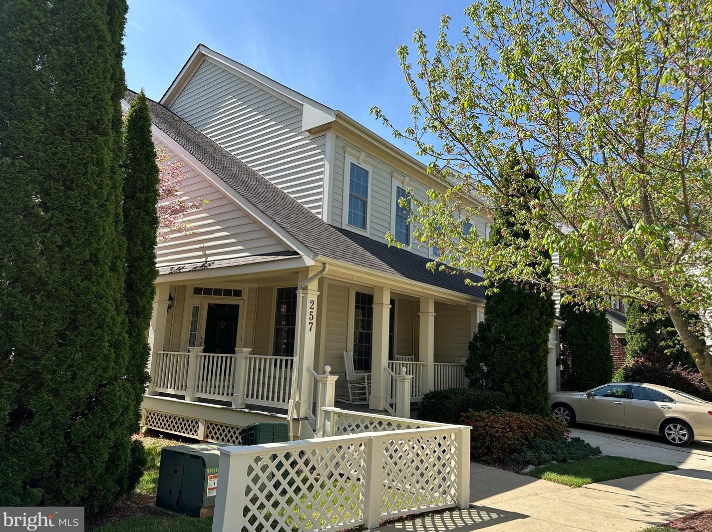 257 Shadow Glen Ct, Gaithersburg, MD 20878-7417