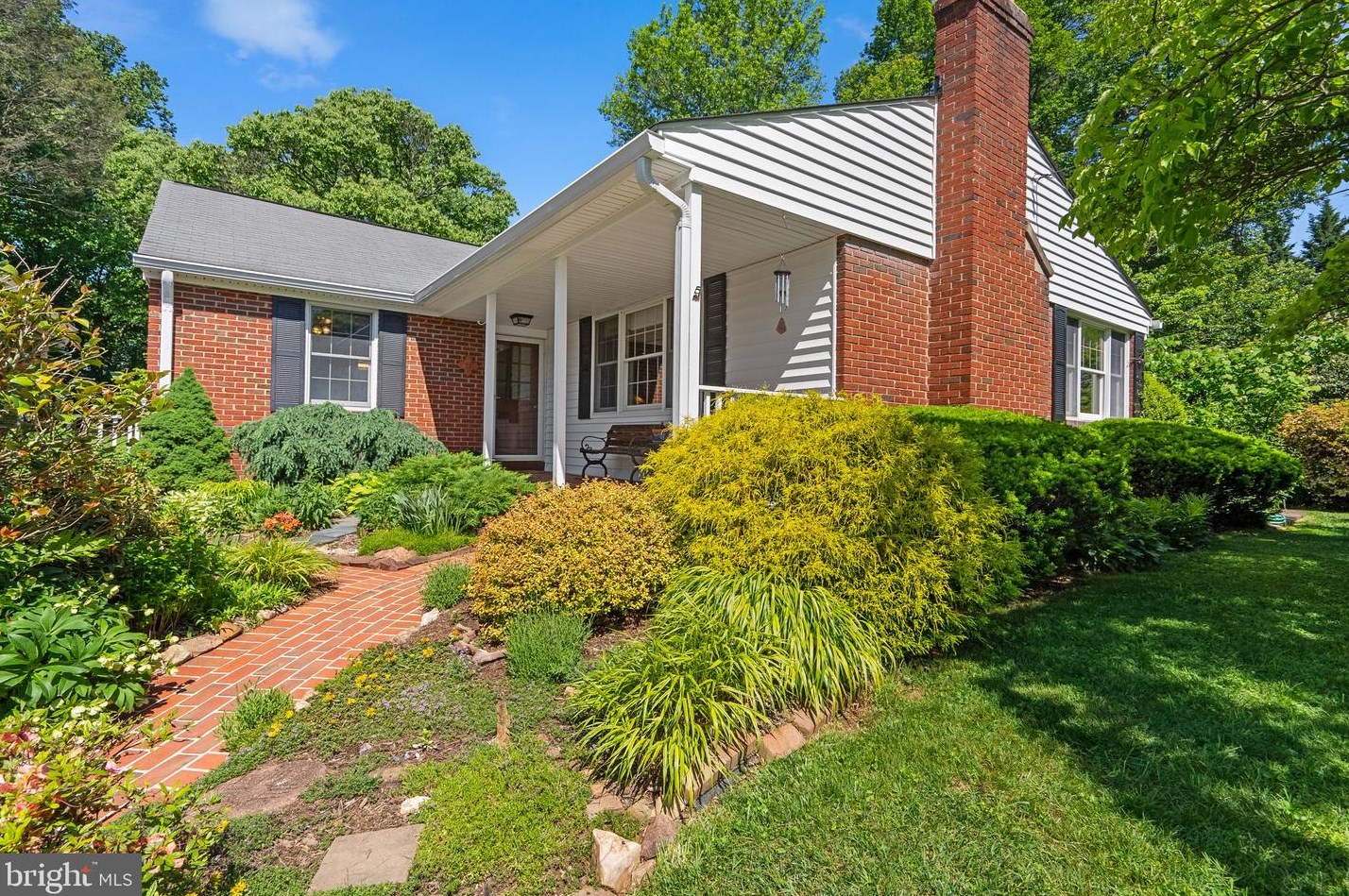 13230 Bregman Rd, Silver Spring, MD 20904-3442