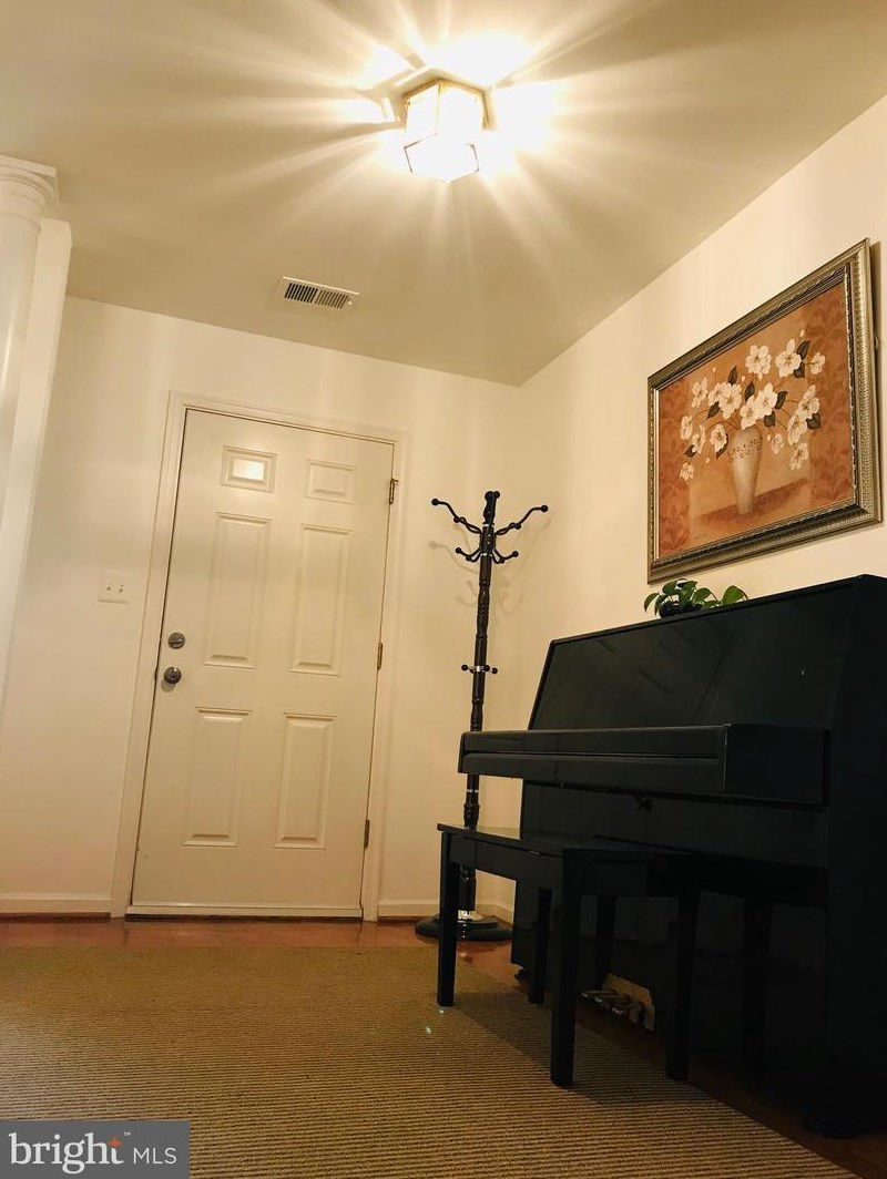 9742 Washingtonian Blvd, Gaithersburg, MD 20878