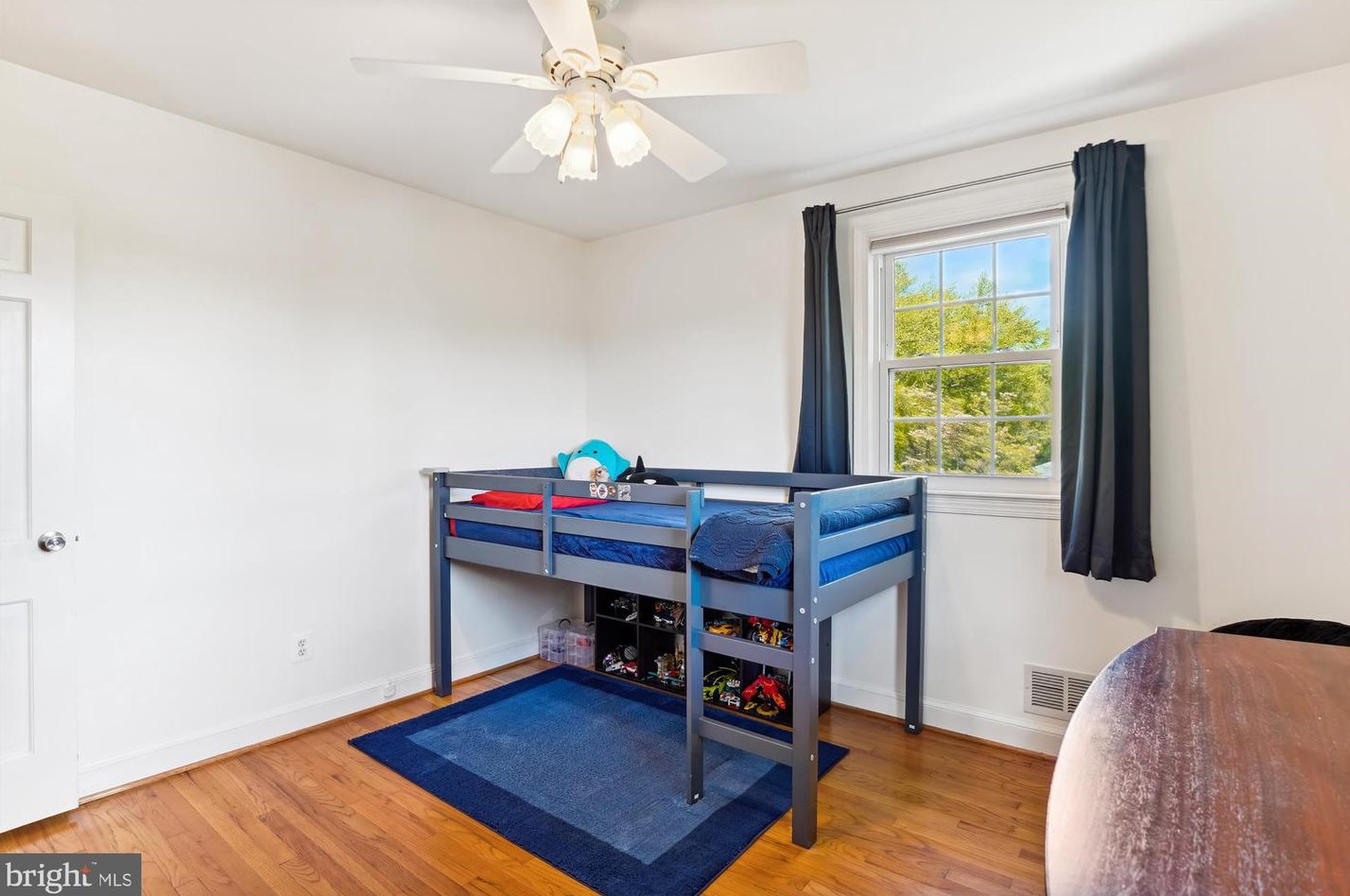 9203 Summit Rd, Silver Spring MD 20910-4132 exterior