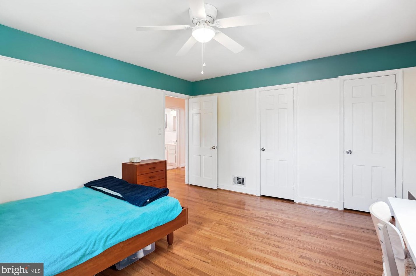 9203 Summit Rd, Silver Spring MD 20910-4132 exterior