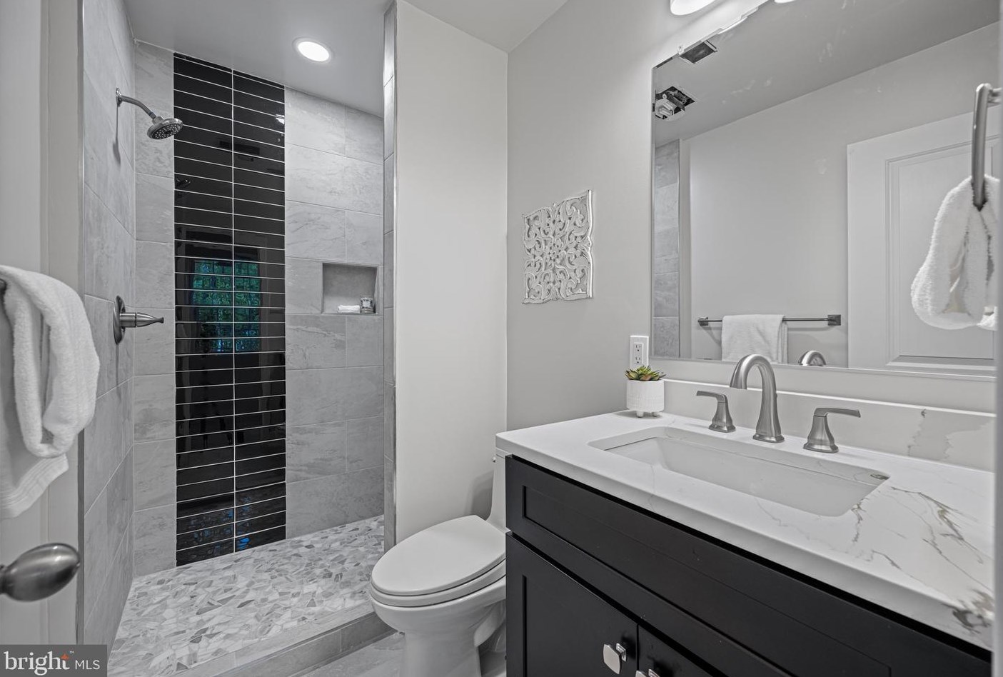 1517 Arbor View Rd, Silver Spring MD  20902-1406 exterior