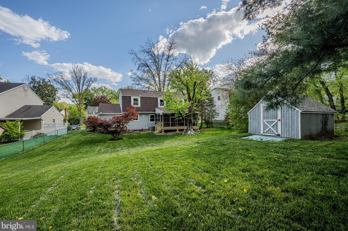 1517 Arbor View Rd, Silver Spring MD  20902-1406 exterior