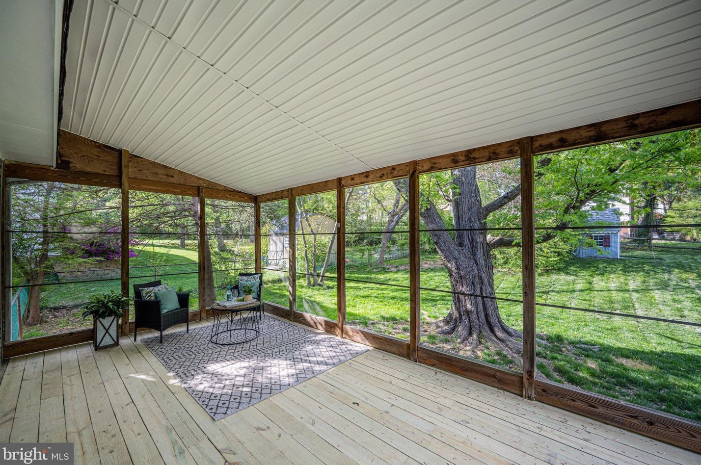 1517 Arbor View Rd, Silver Spring MD  20902-1406 exterior