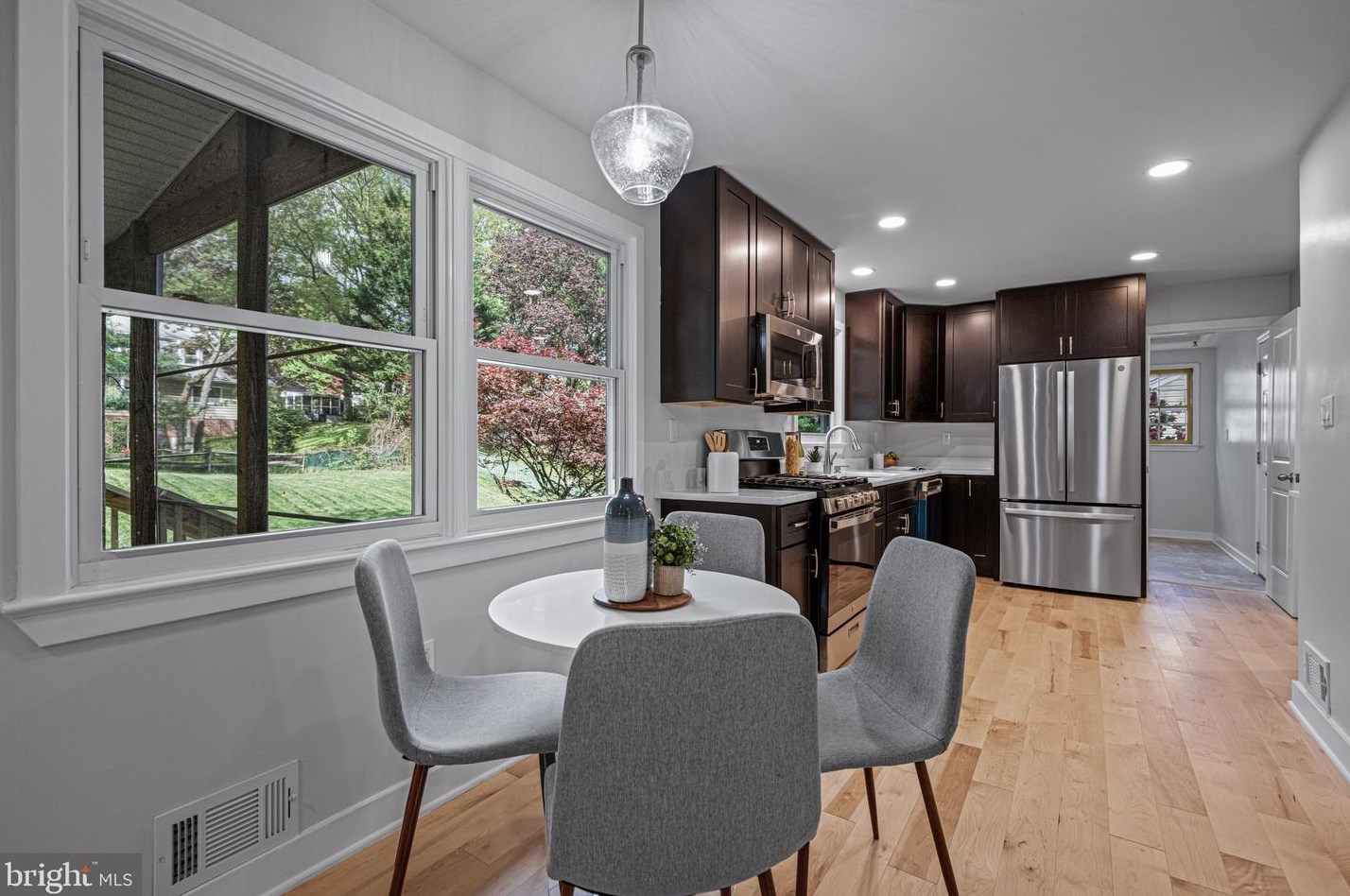 1517 Arbor View Rd, Silver Spring MD  20902-1406 exterior