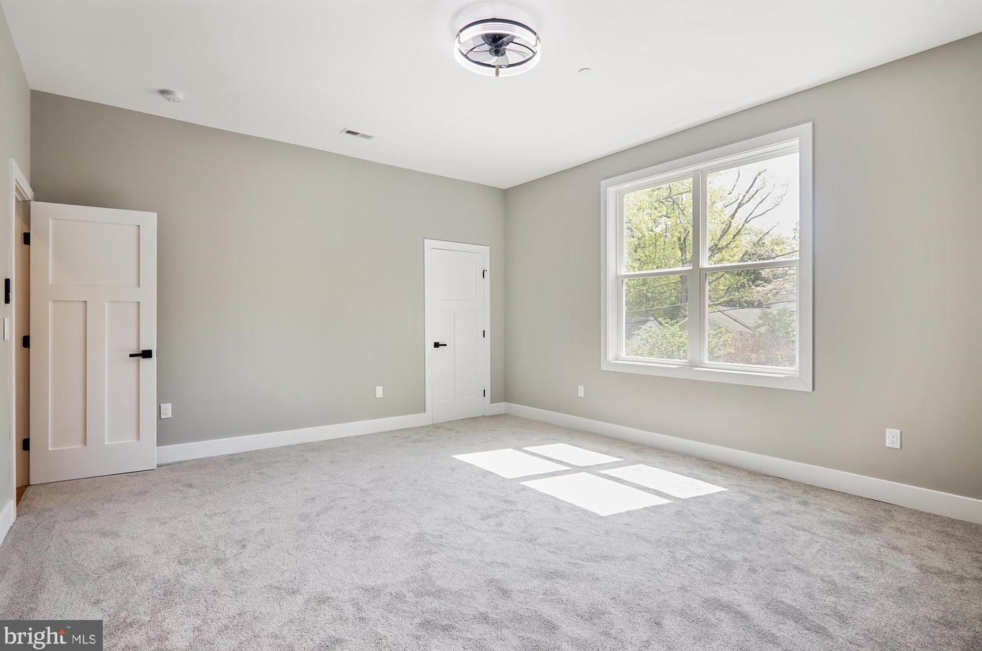 6609 Cockerille Ave, Silver Spring MD  20912-4732 exterior