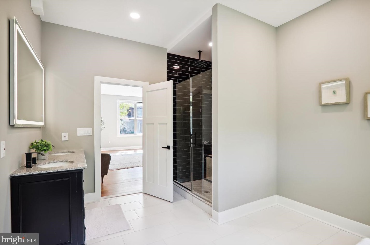 6609 Cockerille Ave, Silver Spring MD  20912-4732 exterior