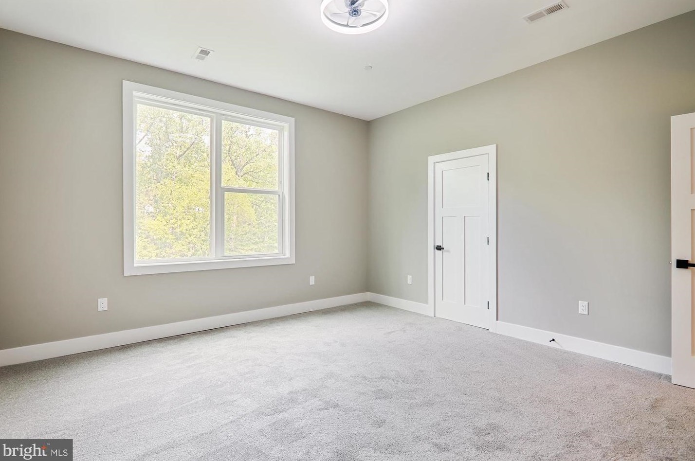 6609 Cockerille Ave, Silver Spring MD  20912-4732 exterior