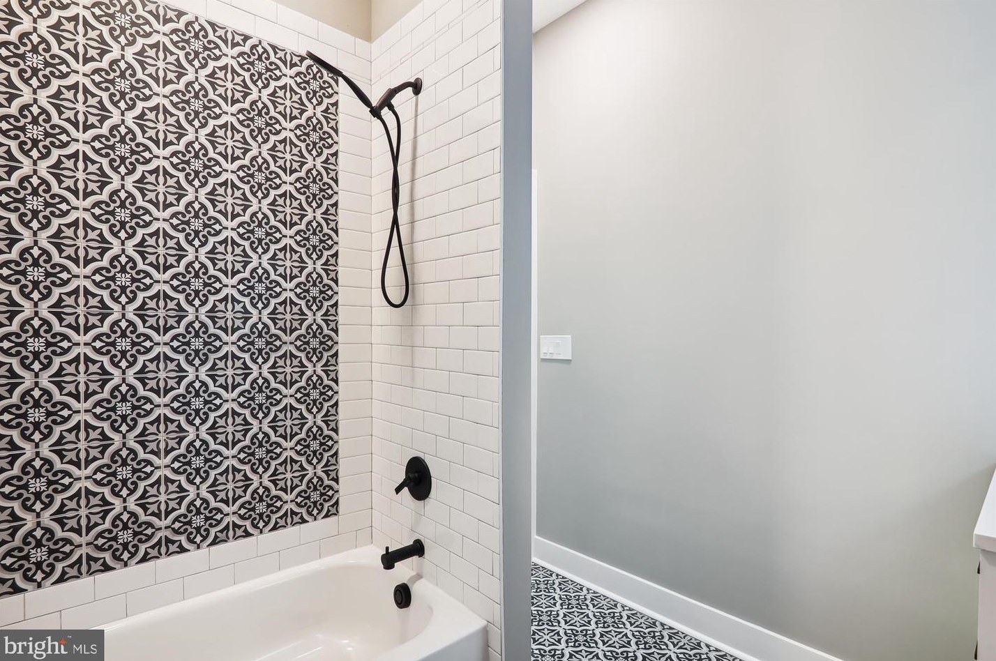 6609 Cockerille Ave, Silver Spring MD  20912-4732 exterior