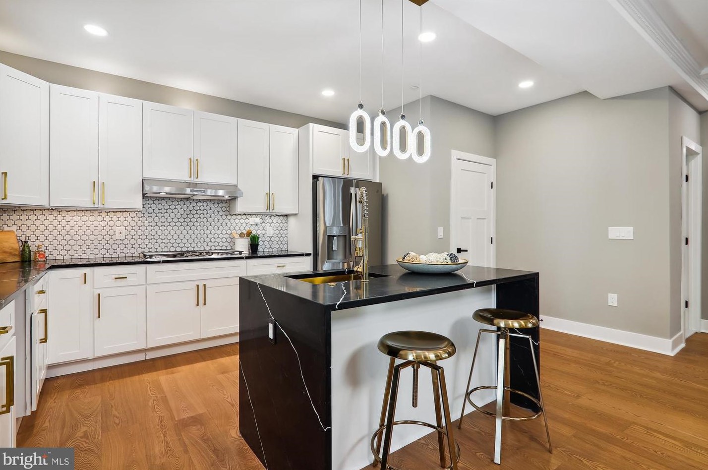 6609 Cockerille Ave, Silver Spring MD  20912-4732 exterior