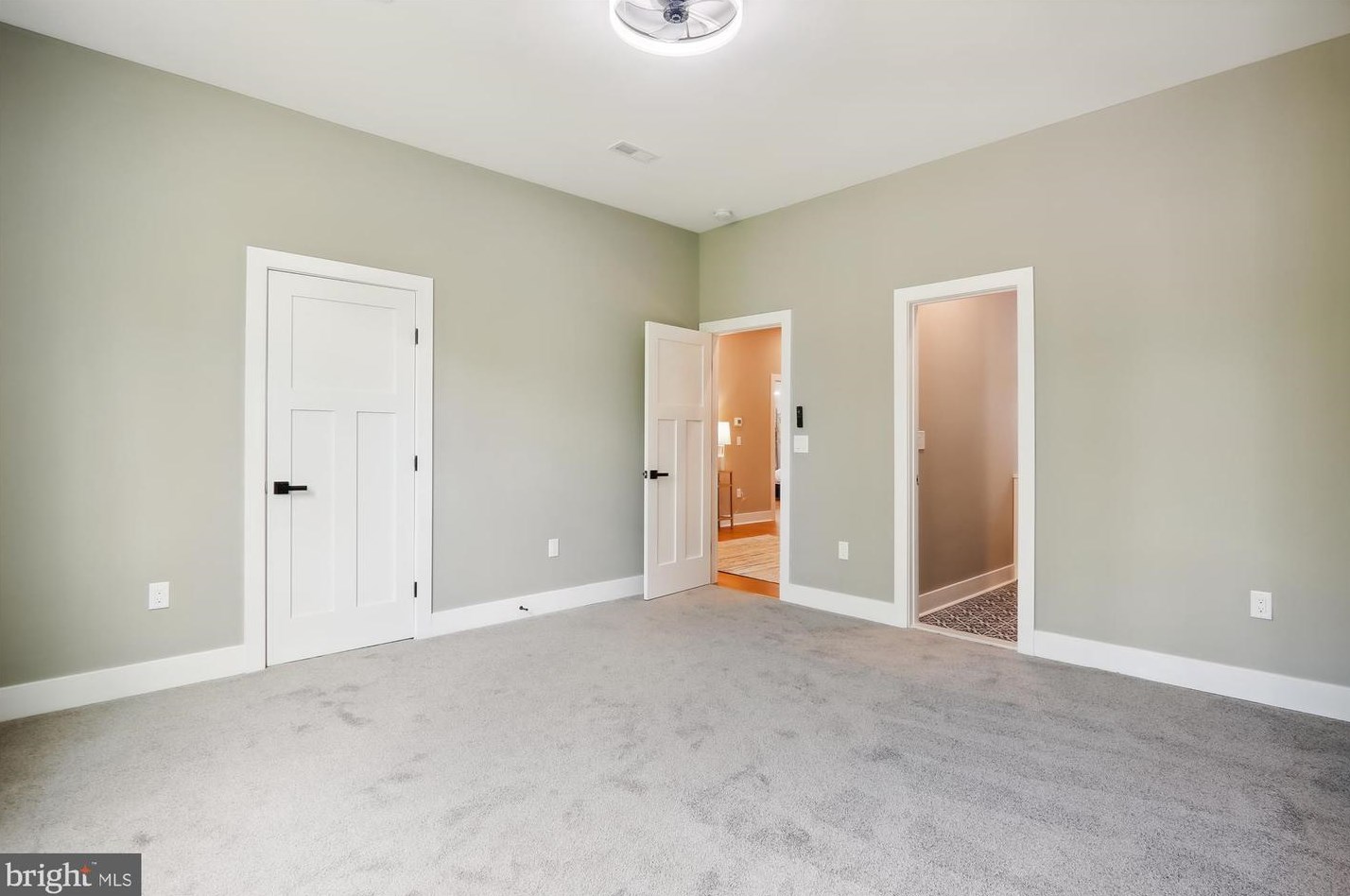 6609 Cockerille Ave, Silver Spring MD  20912-4732 exterior