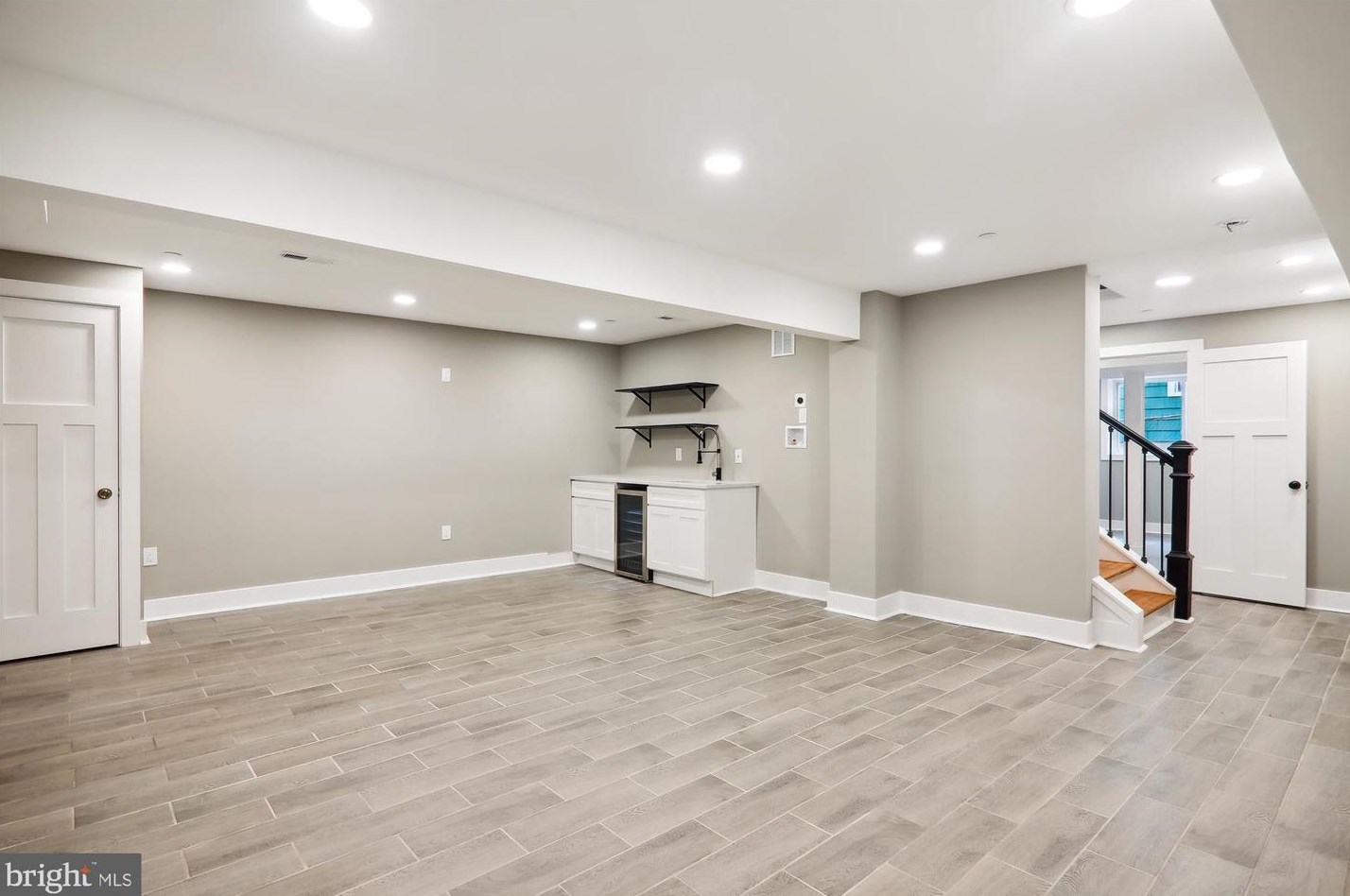 6609 Cockerille Ave, Silver Spring MD  20912-4732 exterior