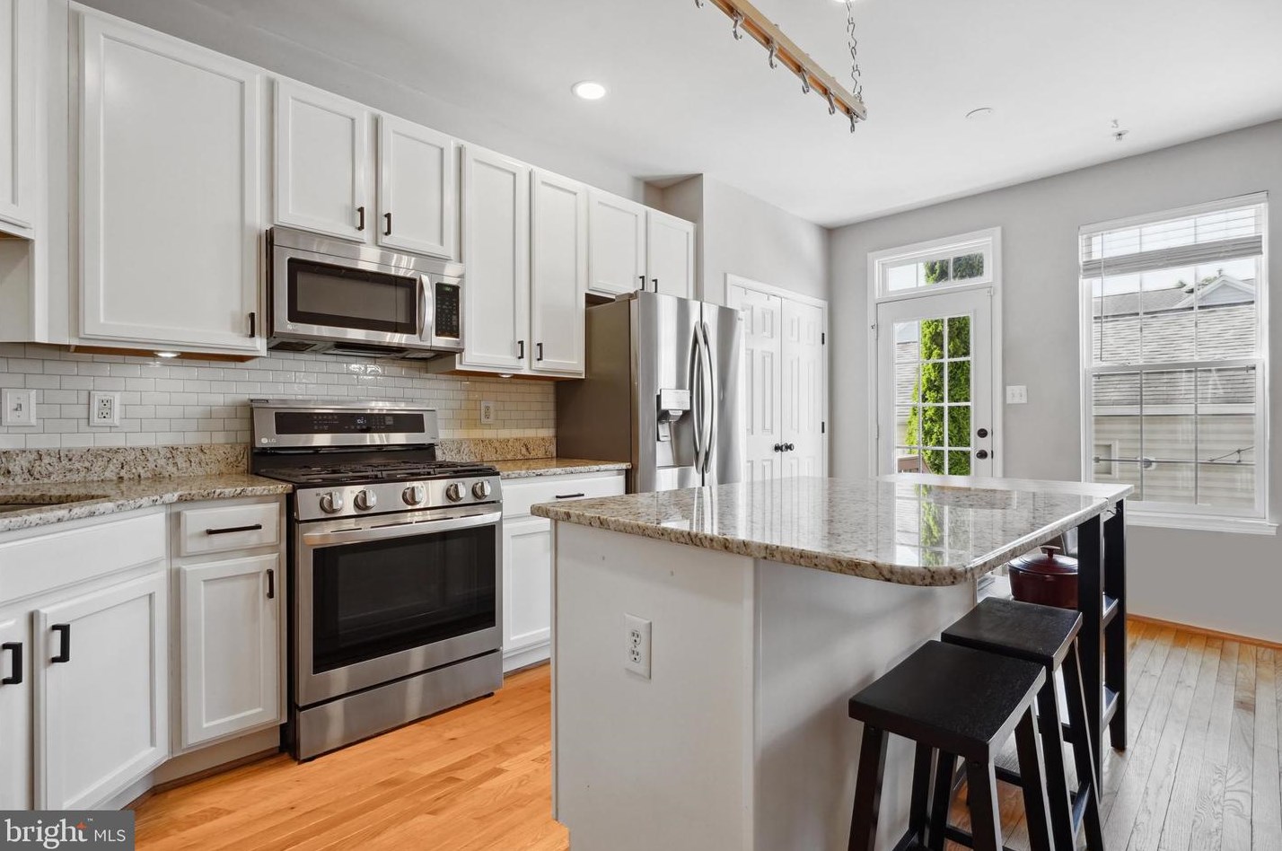 28 Golden Ash Way, Gaithersburg MD  20878-6423 exterior