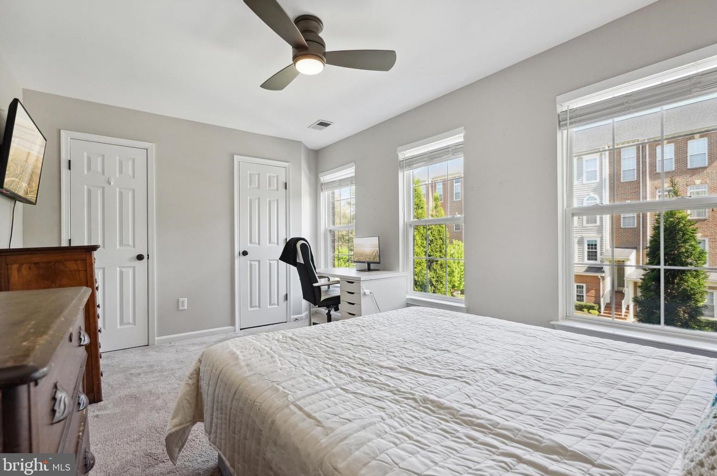 28 Golden Ash Way, Gaithersburg MD  20878-6423 exterior