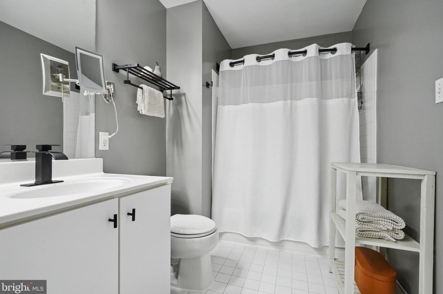 28 Golden Ash Way, Gaithersburg MD  20878-6423 exterior