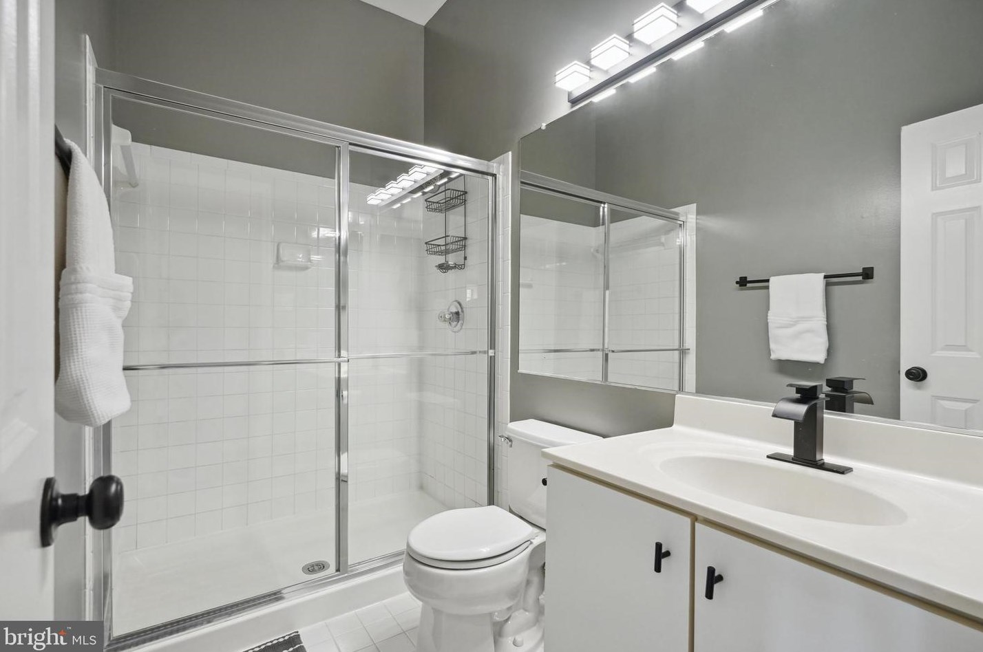28 Golden Ash Way, Gaithersburg MD  20878-6423 exterior