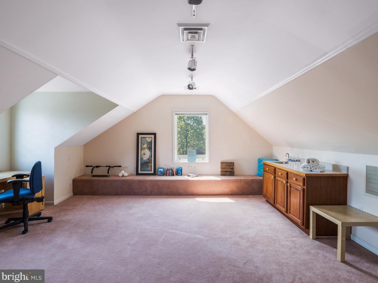 1520 Vivian Pl, Silver Spring MD 20902-3537 exterior