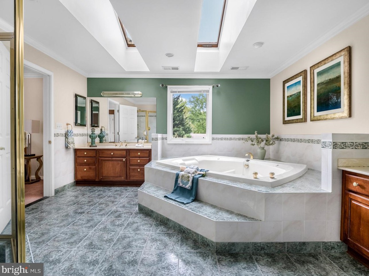 1520 Vivian Pl, Silver Spring MD 20902-3537 exterior