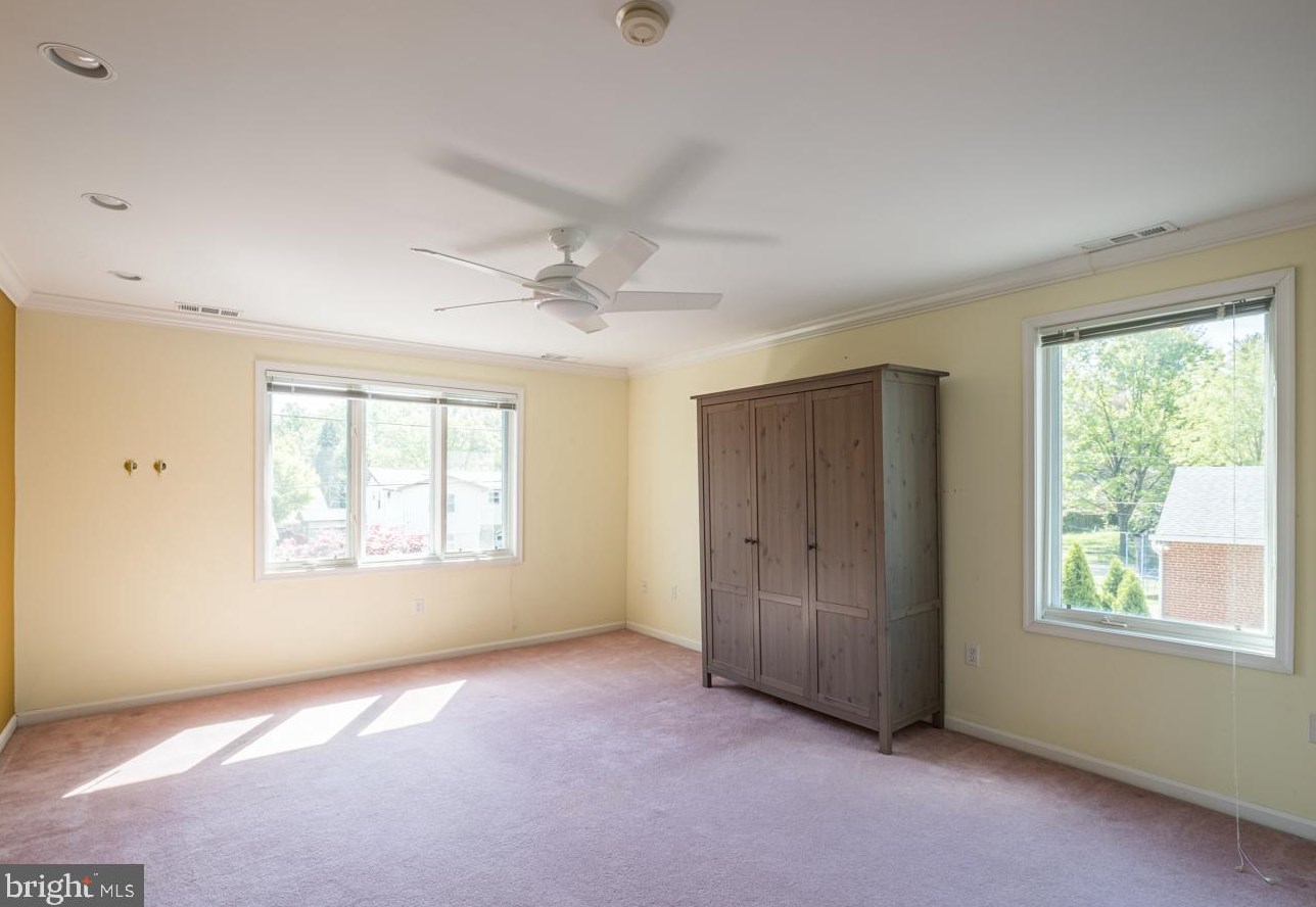 1520 Vivian Pl, Silver Spring MD 20902-3537 exterior