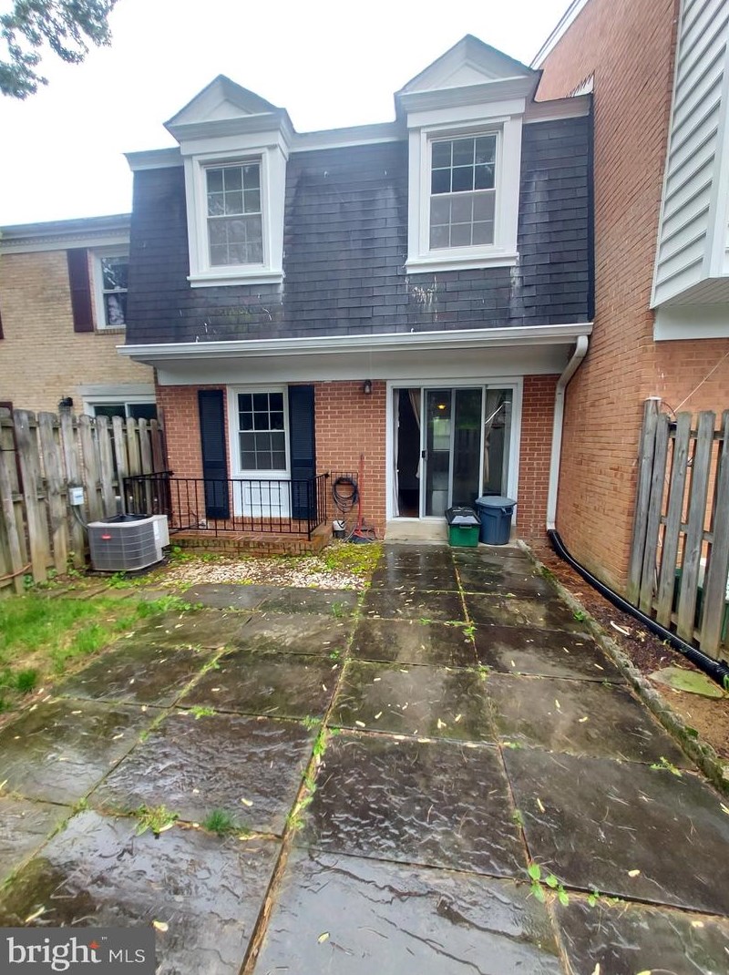 11 Apex Ct, Gaithersburg, MD 20878-1905