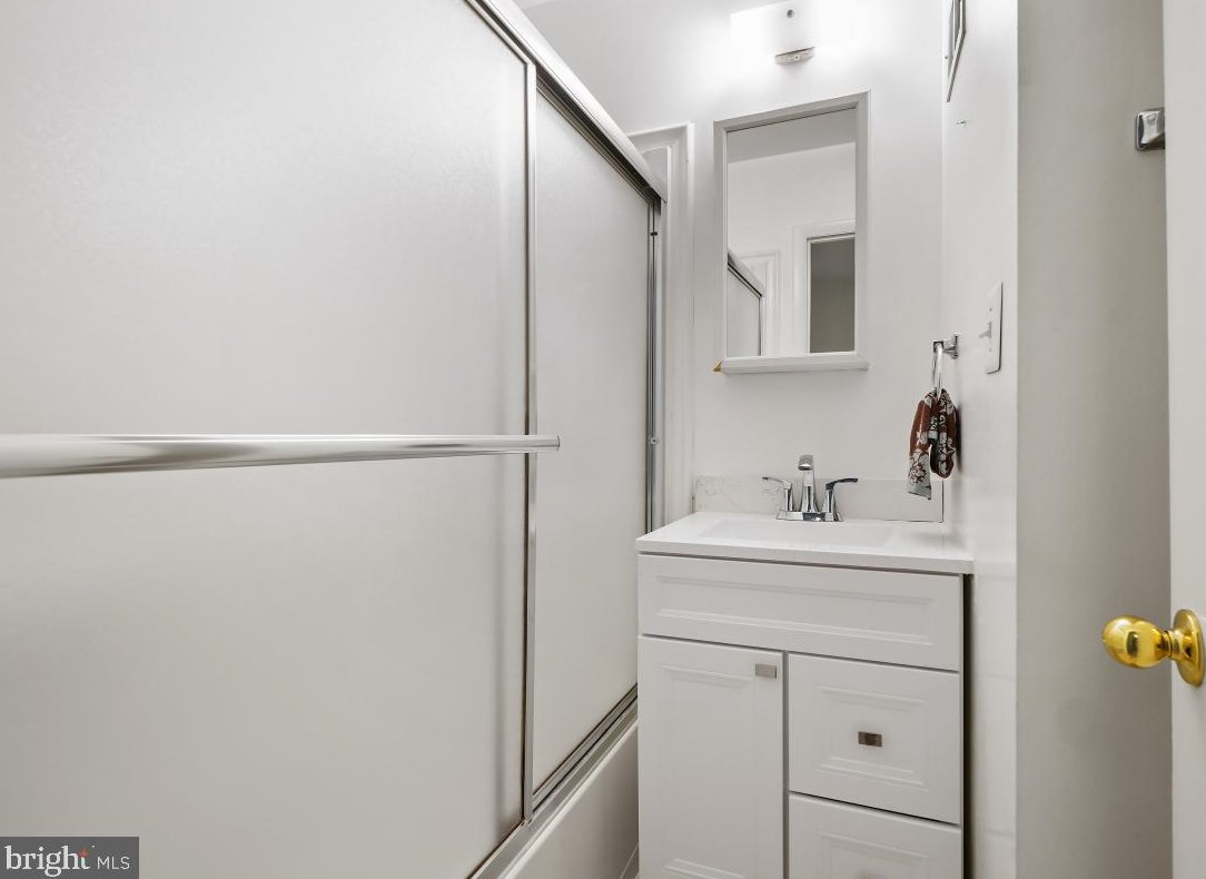 19 Orch Dr, Gaithersburg MD 20878-2221 exterior