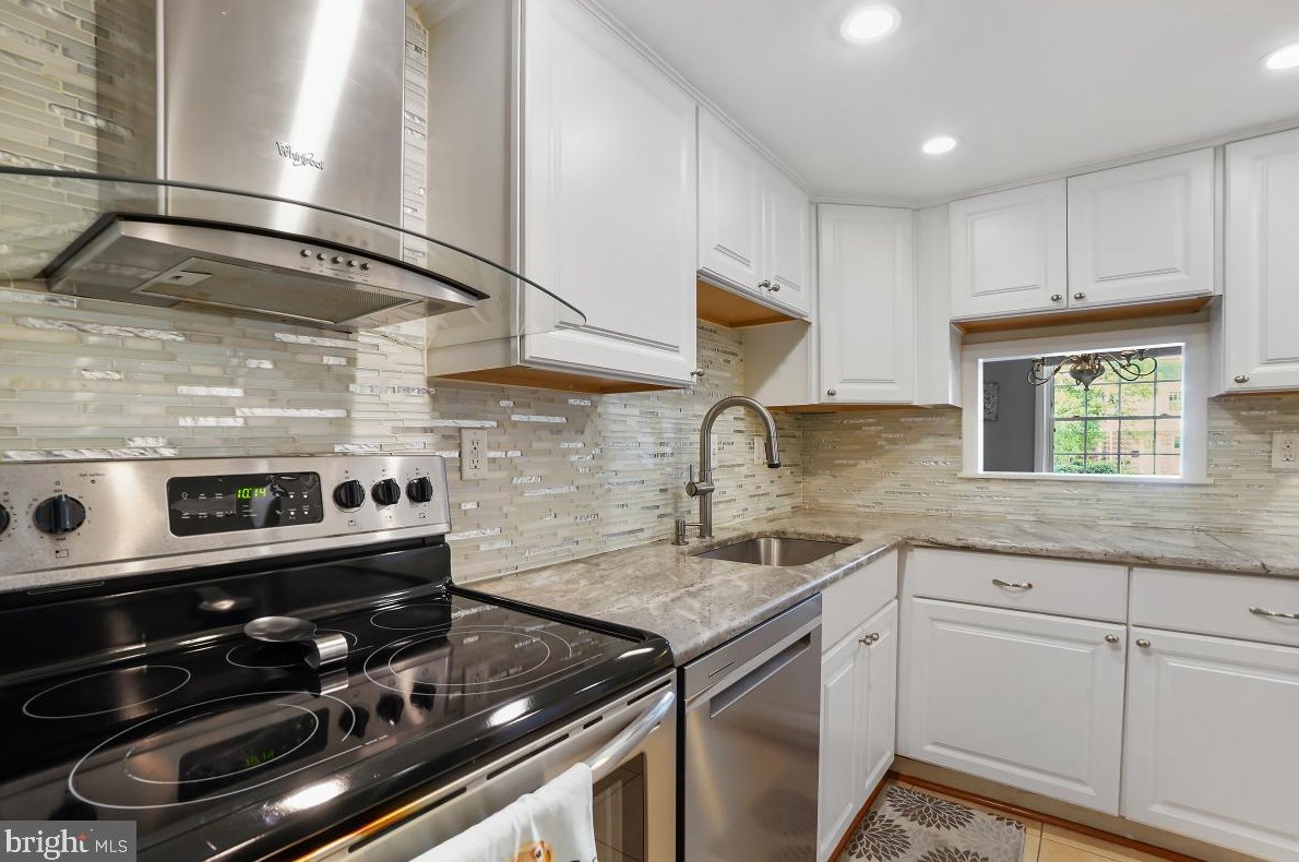 19 Orch Dr, Gaithersburg MD 20878-2221 exterior