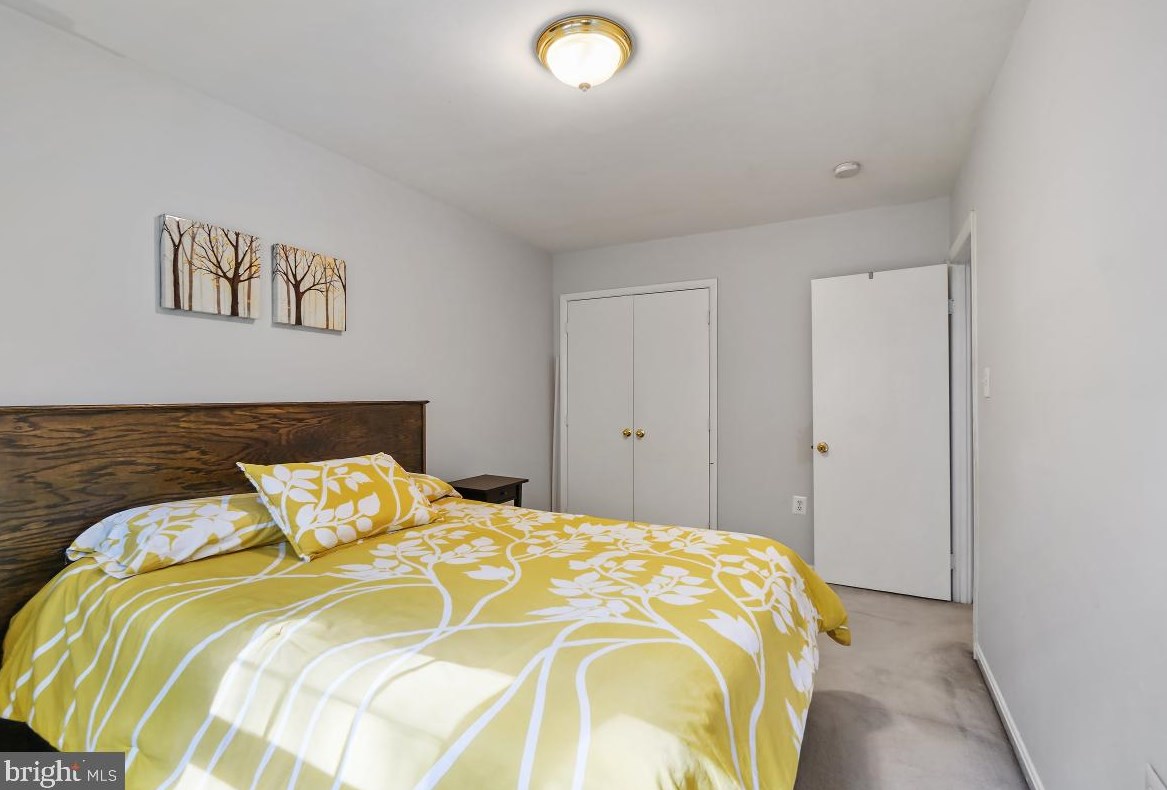 19 Orch Dr, Gaithersburg MD 20878-2221 exterior