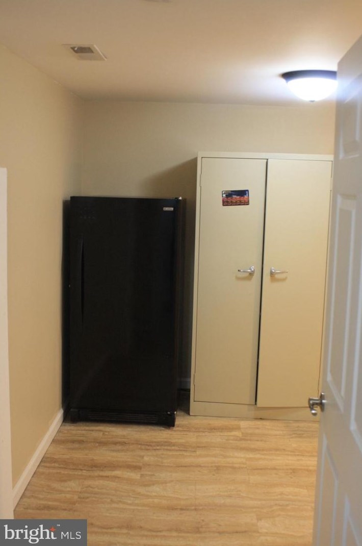 20 Capricorn Ct, Rockville MD 20855-2567 exterior