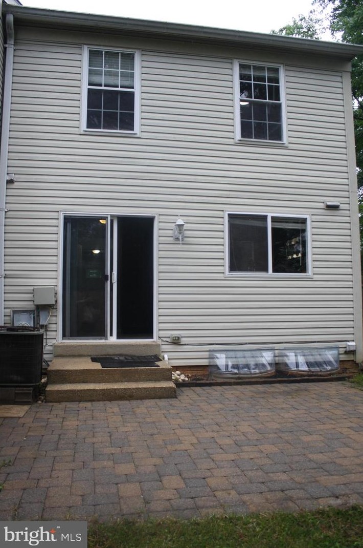 20 Capricorn Ct, Rockville MD 20855-2567 exterior