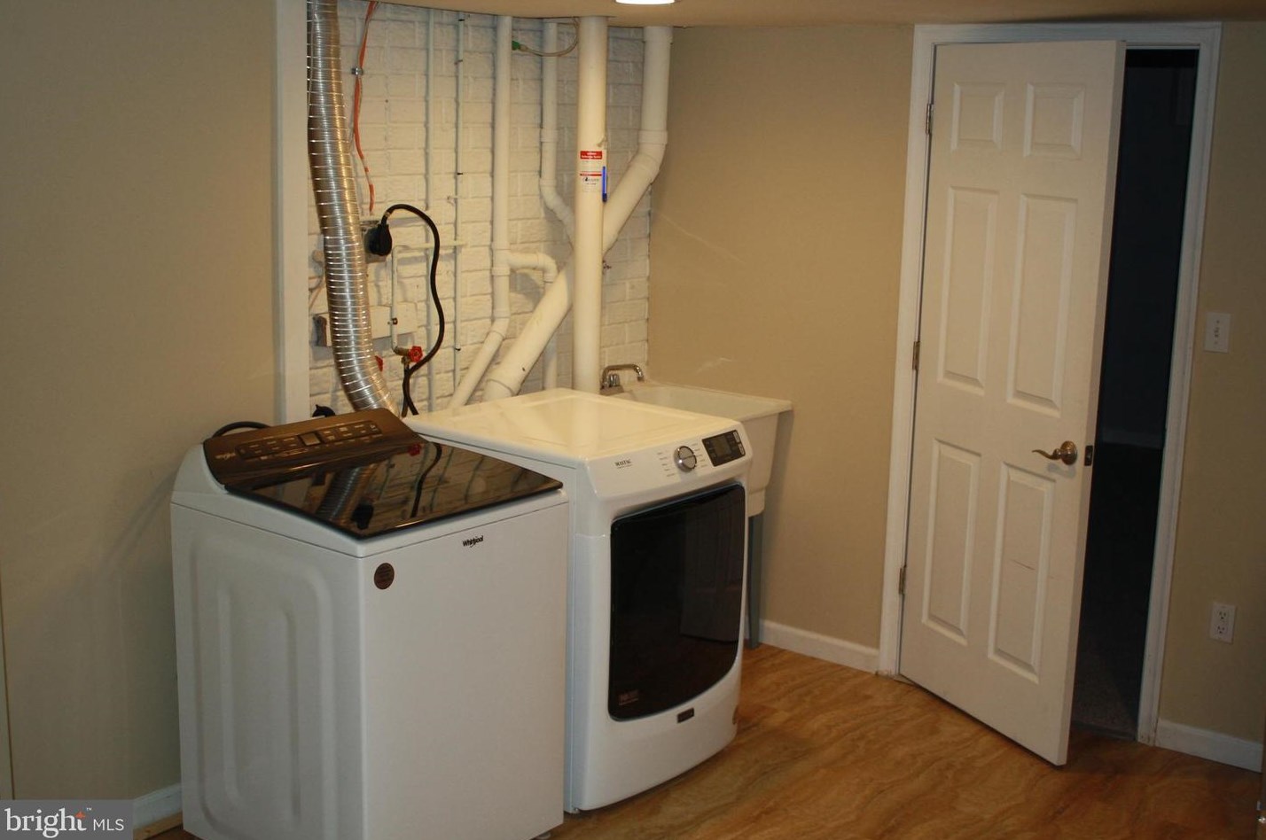 20 Capricorn Ct, Rockville MD 20855-2567 exterior