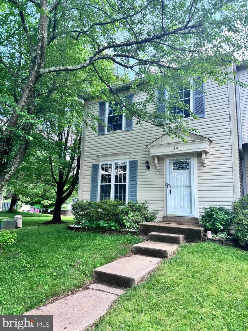 20 Capricorn Ct, Rockville, MD 20855-2566
