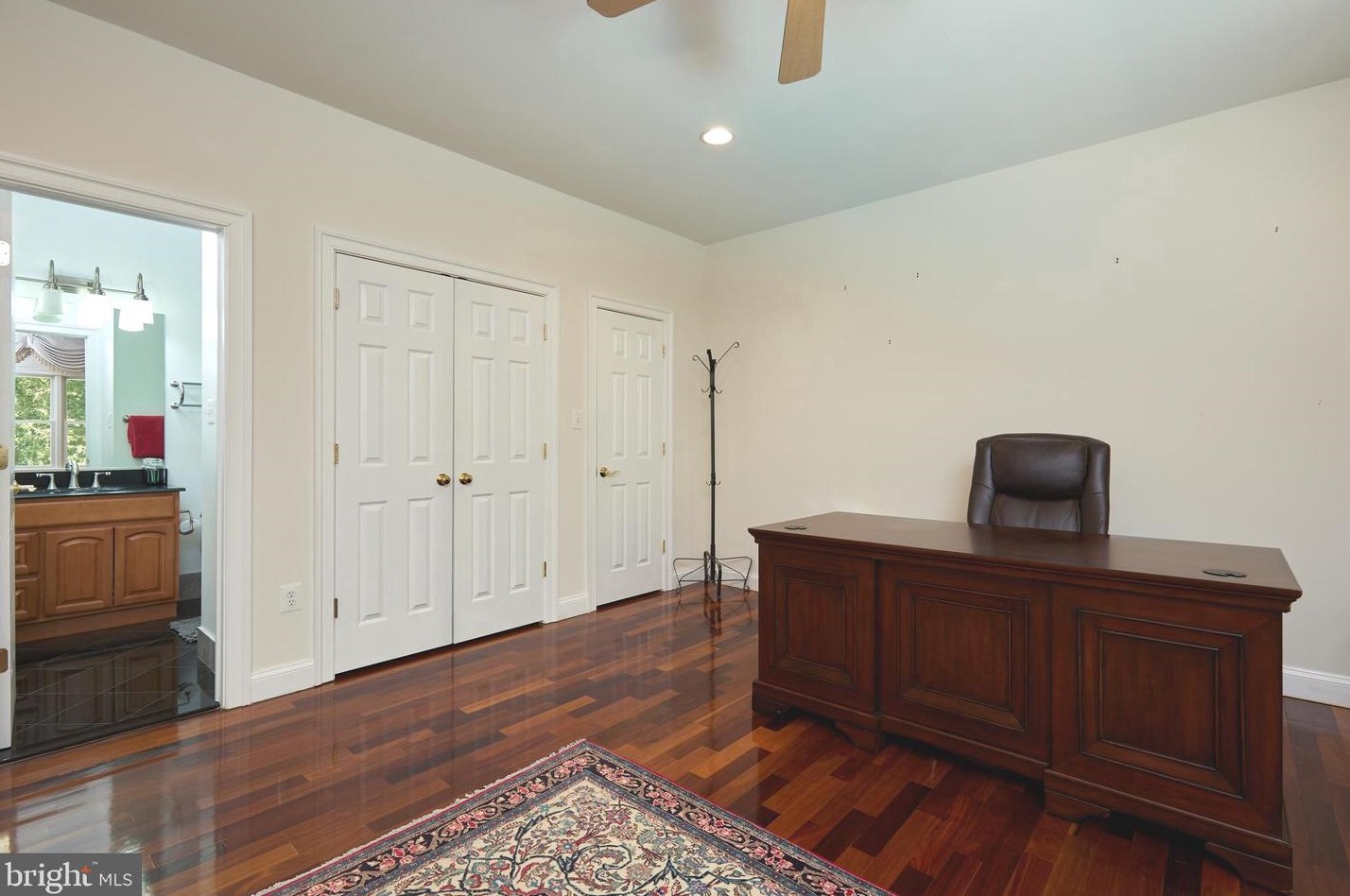 8505 Carlynn Dr, Bethesda MD 20817-4310 exterior