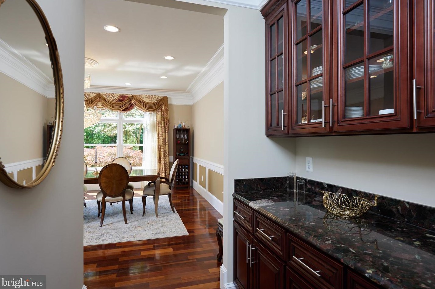 8505 Carlynn Dr, Bethesda MD 20817-4310 exterior