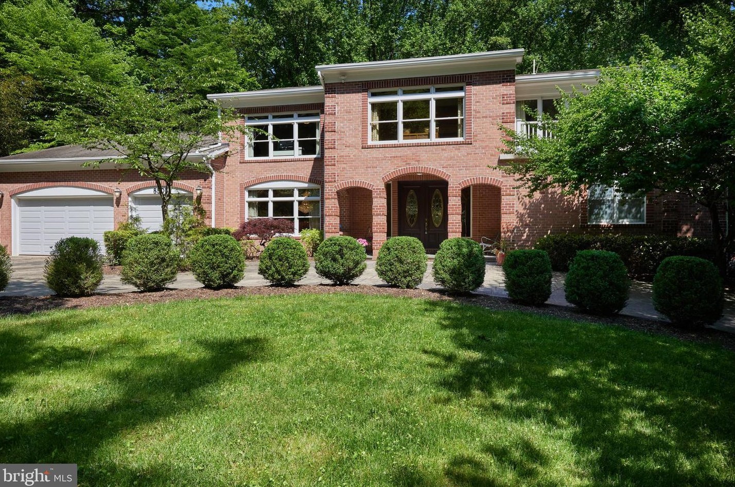 8505 Carlynn Dr, Bethesda MD 20817-4310 exterior