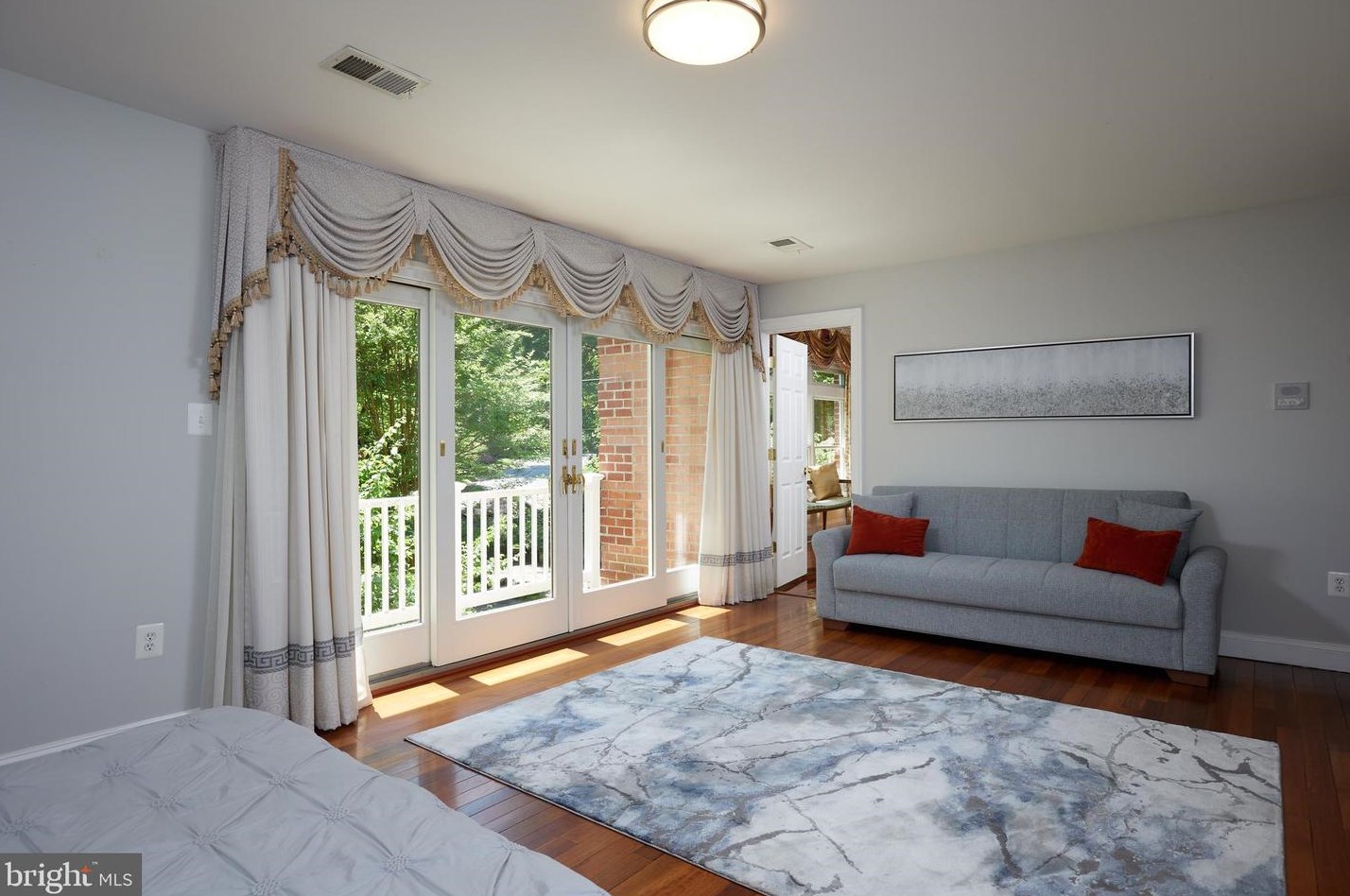 8505 Carlynn Dr, Bethesda MD 20817-4310 exterior