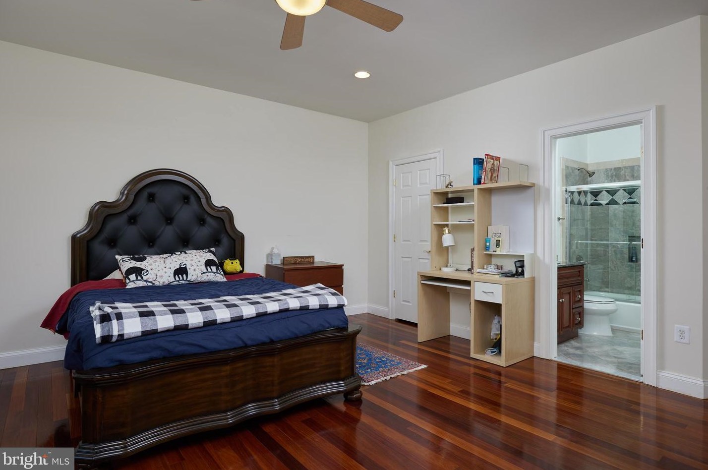 8505 Carlynn Dr, Bethesda MD 20817-4310 exterior