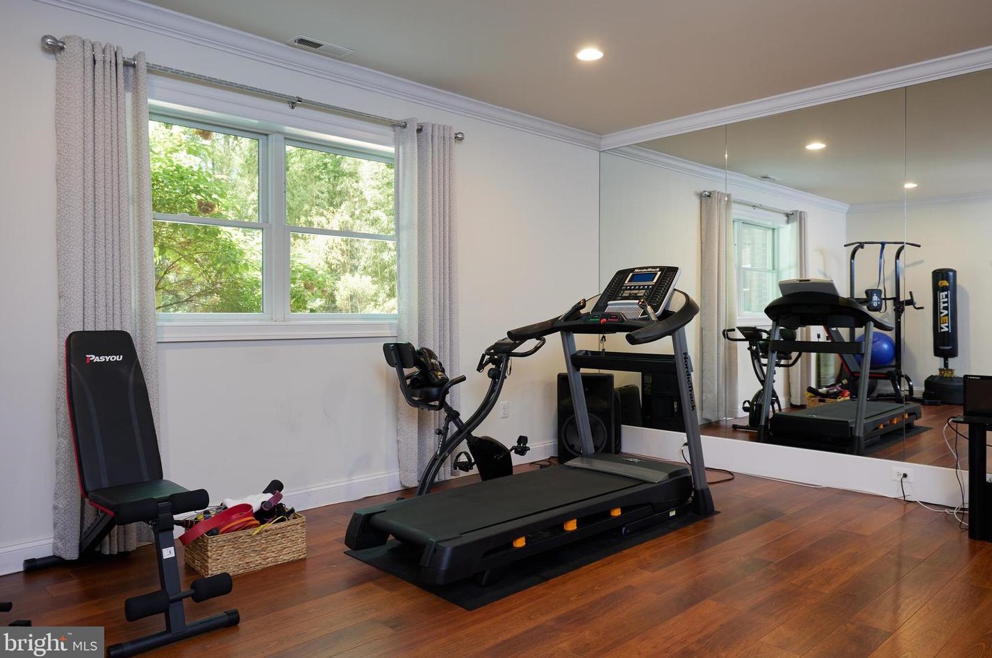 8505 Carlynn Dr, Bethesda MD 20817-4310 exterior