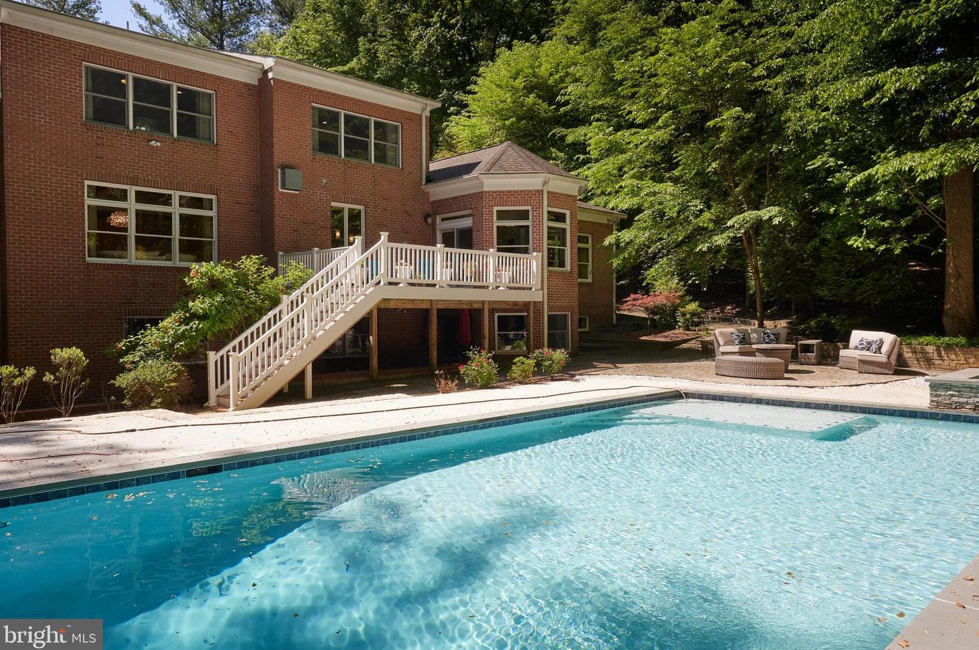 8505 Carlynn Dr, Bethesda MD 20817-4310 exterior