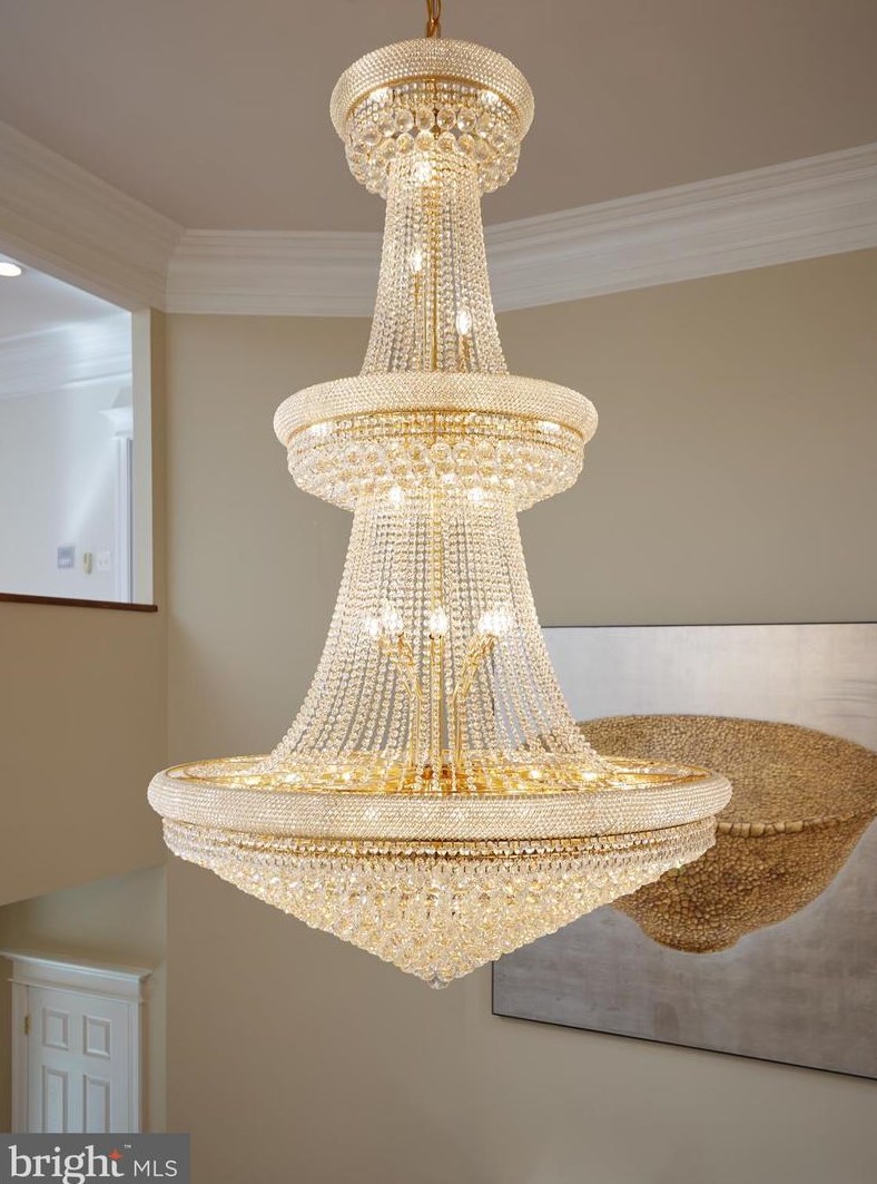 8505 Carlynn Dr, Bethesda MD 20817-4310 exterior