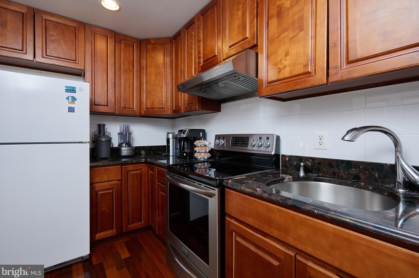 8505 Carlynn Dr, Bethesda MD 20817-4310 exterior