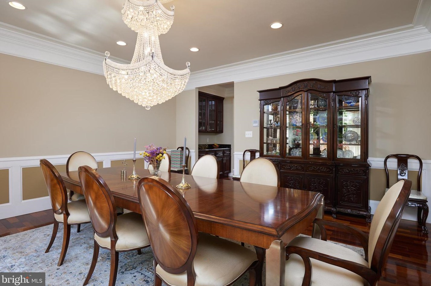 8505 Carlynn Dr, Bethesda MD 20817-4310 exterior