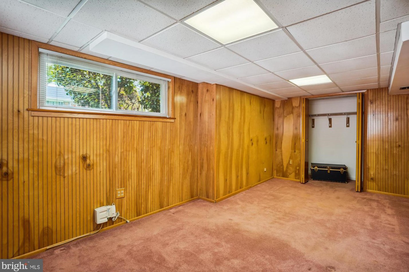 7902 Glenside Dr, Silver Spring MD 20912-7327 exterior