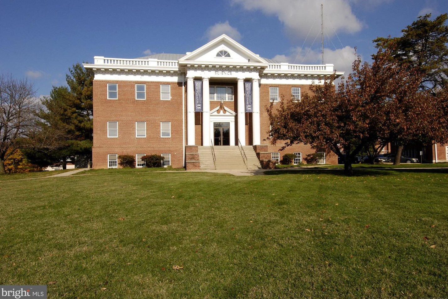 7902 Glenside Dr, Silver Spring MD 20912-7327 exterior