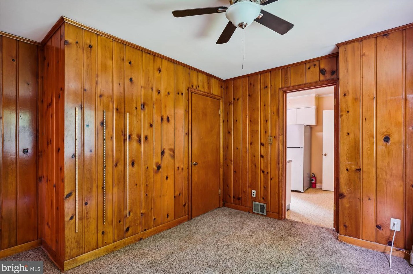 7902 Glenside Dr, Silver Spring MD 20912-7327 exterior