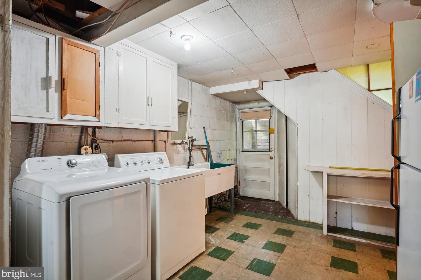 7902 Glenside Dr, Silver Spring MD 20912-7327 exterior