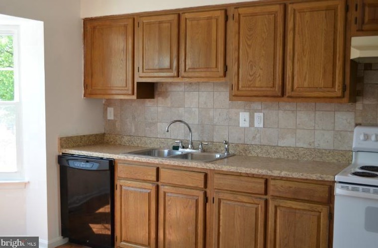 2702 Sweet Clover Ct, Silver Spring, MD 20904