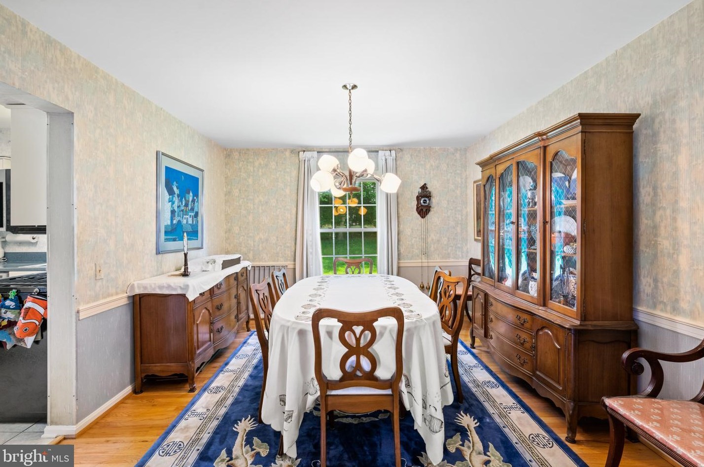 11444 Oak Leaf Dr, Silver Spring MD 20901-5013 exterior